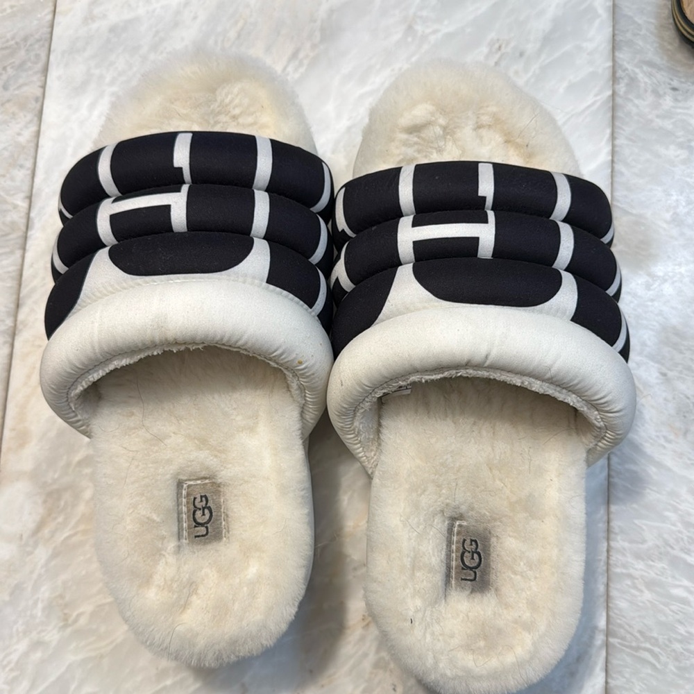 Ugg maxi slide logo quilted puff platform slipper sandals white black